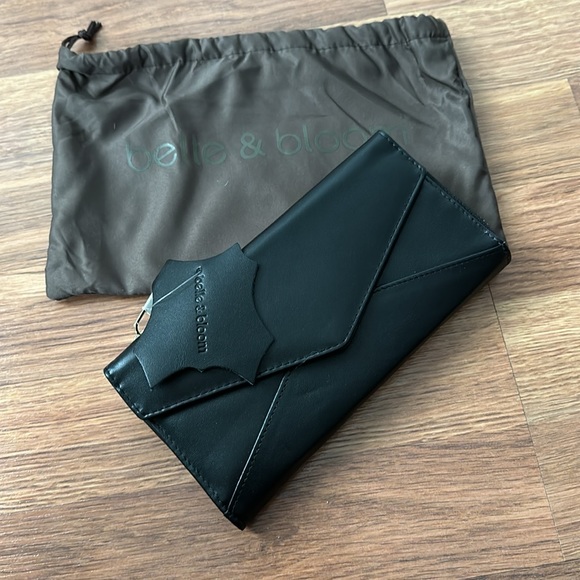 Black Leather Envelope Wallet - Picture 2 of 5